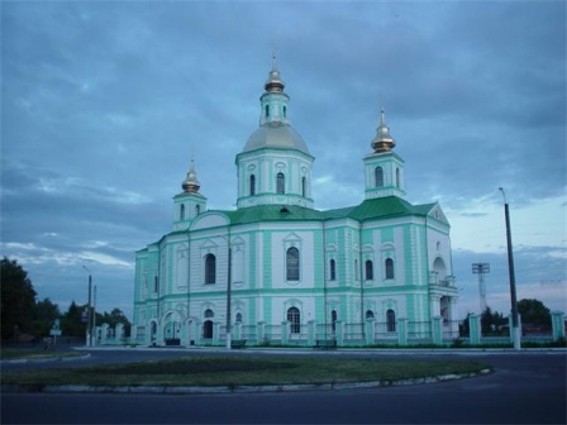 Image -- Okhtyrka: Chathedral of the Holy Protectress (1753).