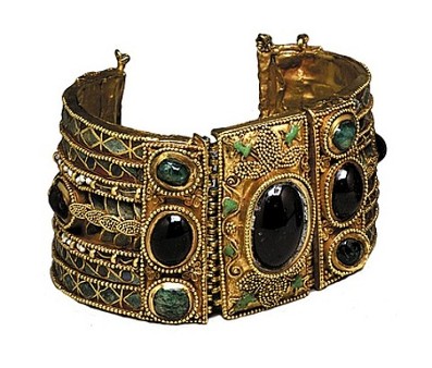 Image -- A bracelet (1sr century BC) found at the Olbia historical site.