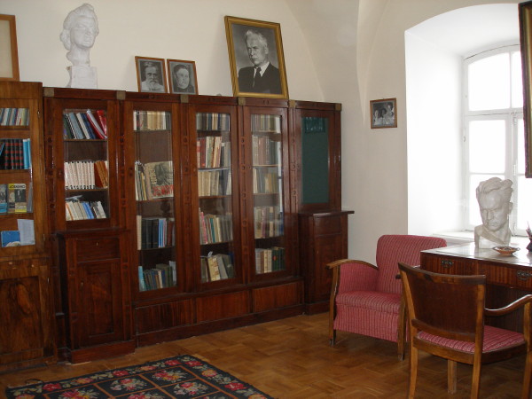 Image - Oleksander Dovzhenko memorial room at Central State Archive-Museum of Literature and Art in Kyiv.