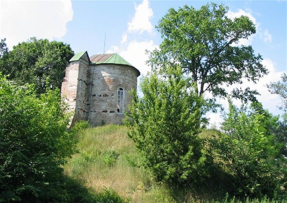 Image -- Saint Michael's Church (aka Yurii's Temple) in Oster (built in 1098).