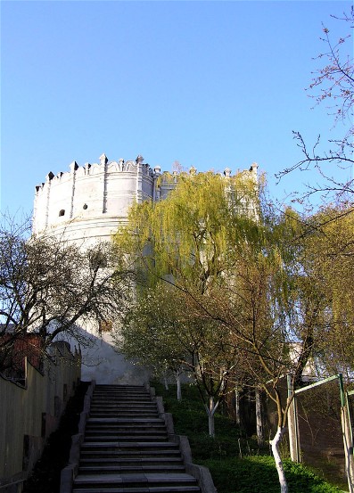 Image - The Ostrih castle: view of the Lutsk tower.