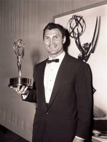 Image - Jack Palance with the Emmy Award (1957).