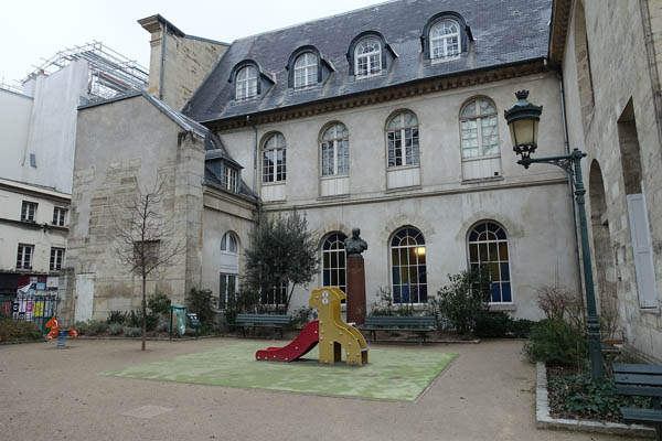 Image -- Paris: Taras Shevchenko Square.