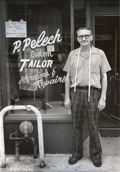 Image -- John Paskievich's photograph of North End Winnipeg (photo: courtesy of the University of Manitoba Press).