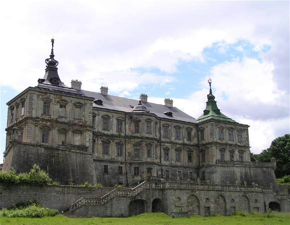 Image -- The Renaissance palace (1635-40) in Pidhirtsi, Lviv oblast.