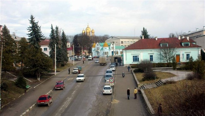 Image -- Pidvolochysk (town centre).