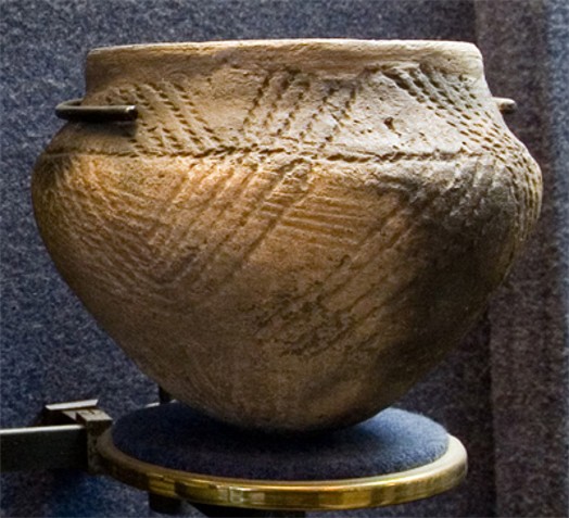 Image - Pit-Grave culture urn.