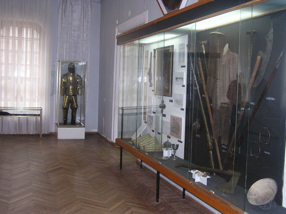 Image -- Medieval history exhibit at the Poltava Regional Studies Museum.