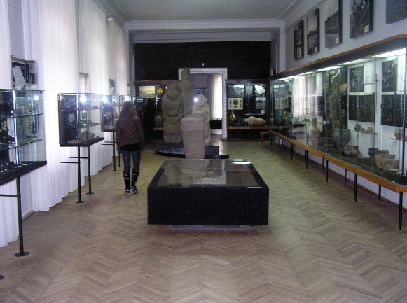 Image - Archeological exhibit at the Poltava Regional Studies Museum.