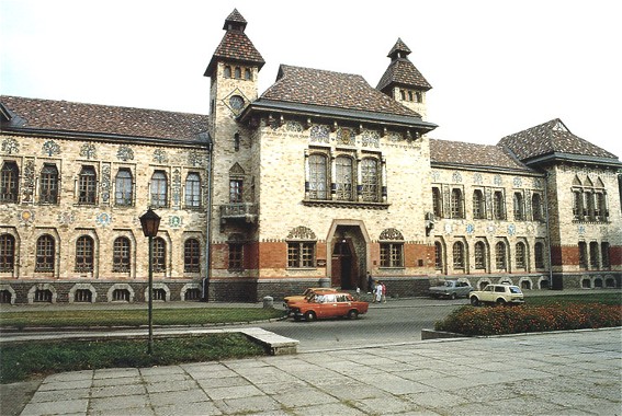 Image -- The Poltava Regional Studies Museum: formerly the Poltava Zemstvo Building designed by Vasyl H. Krychevsky in 1903-1907.