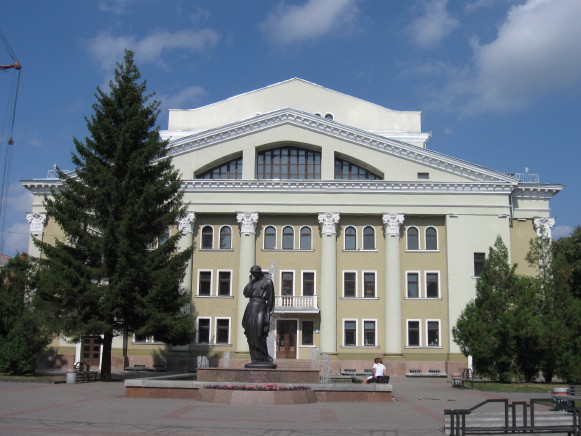 Image -- Poltava Ukrainian Music and Drama Theater.