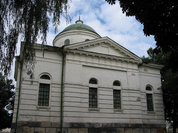 Image -- Pryluka: Church of the Nativity (1806-17).