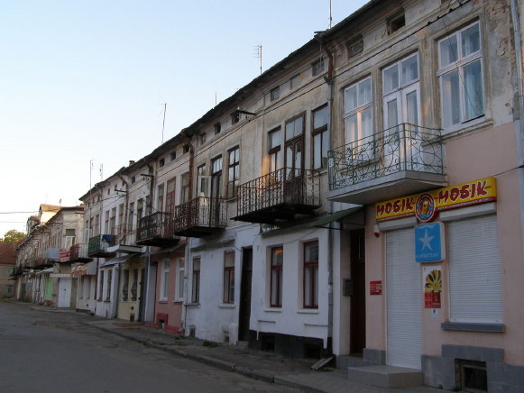 Image - Radekhiv, Lviv oblast: Market Square.