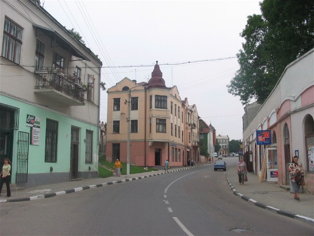 Image - Rohatyn: a street in town centre.