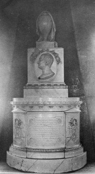 Image -- Hetman Kyrylo Rozumovsky burial monument (by Ivan P. Martos).