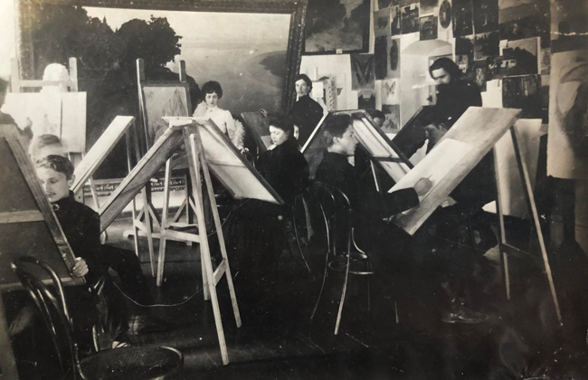 Image - Viacheslav Rozvadovsky: Kamianets-Podilskyi art school (1907).