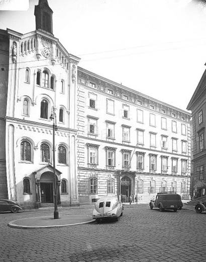 Image - Saint Barabara Church and building in Vienna.