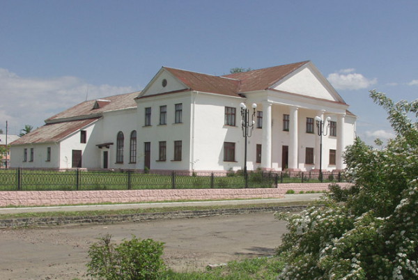 Image - Sarny cultural center.