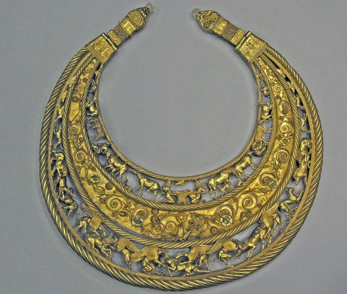 Image - A Scythian gold pectoral from the Tovsta Mohyla kurhan, 4th century BC (Museum of Historical Treasures of Ukraine). 