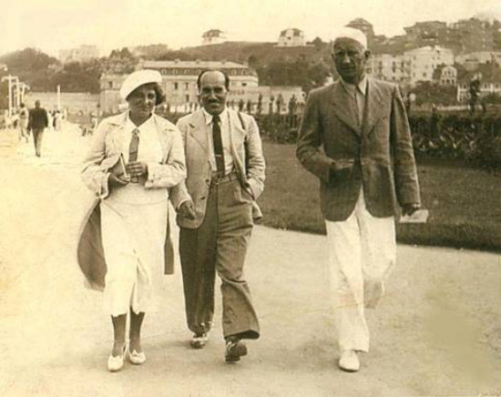 Image -- Margit Selska with Fernand Leger (Paris, 1926).