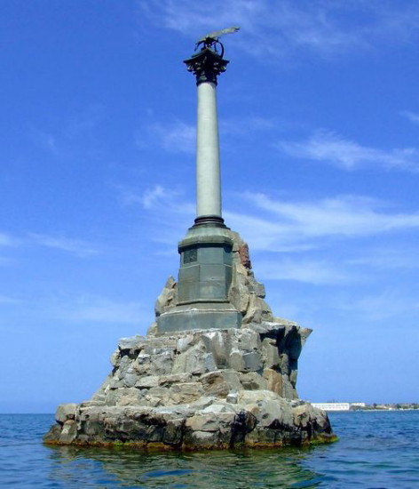 Image - Sevastopol: monument dedicated to sailors who perished during the siege of Sevastopol in the Crimean War (designed by Valentyn Feldman).