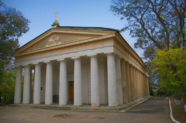 Image -- Sevastopol: Cathedral of Saints Peter and Paul.