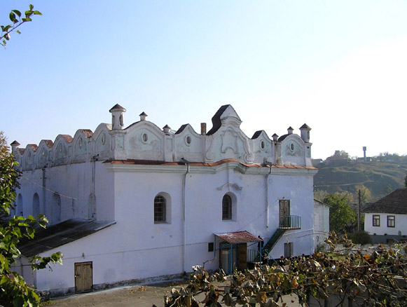 Image -- Sharhorod synagogue (1595).