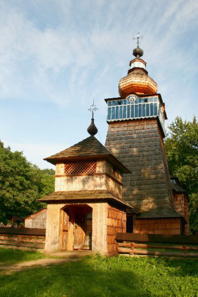 Image - Sianik (Sanok): Ukrainian church in the open-air Museum of Folk Architecture.
