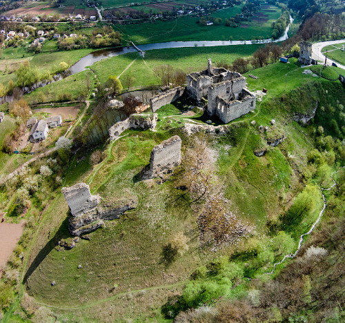 Image - A view of the Skala-Podilska castle.