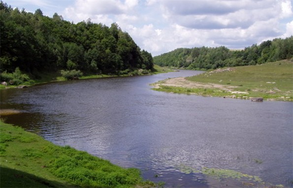 Image - The Sluch River near Marynyne, Rivne oblast.