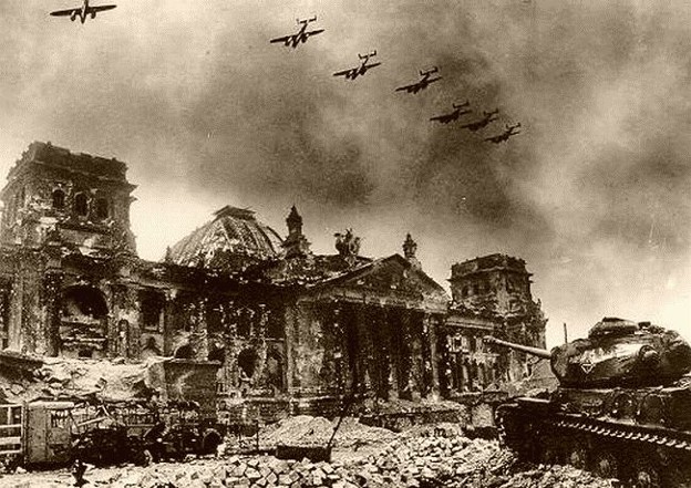 Image -- Second World War: the Soviet offensive on Berlin in 1944.