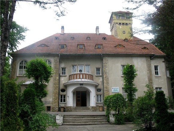 Image - The former Orenstein family palace (1912) in Storozhynets (today part of the forestry tekhnikum).