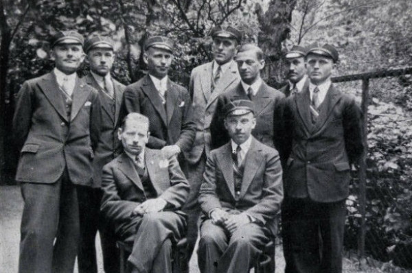 Image -- Mykola Stsiborsky with OUN members and student (Danzig 1932).