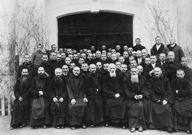 Image -- Studite Fathers (with Klymentii Sheptytsky) at Univ Monastery (1930s).