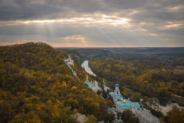 Image -- The Sviati Hory Dormition Monastery in Sviatohirsk, Donetsk oblast.