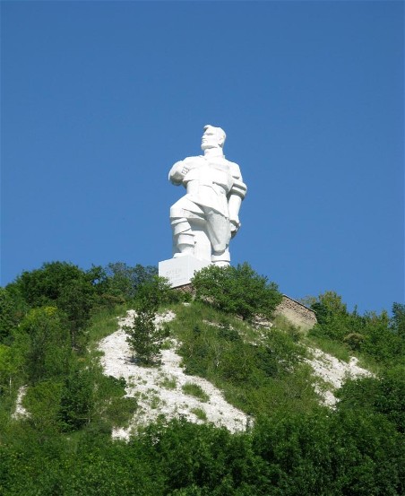 Image - Monument of Artem by Ivan Kavaleridze in Sviatohirsk, Donetsk oblast. 