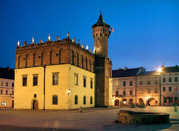 Image -- Tarnow: city center.