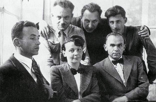 Image - Olena Teliha, Ulas Samchuk, and other OUN expeditionary group members (Lviv 1941).