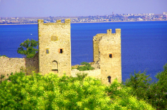 Image -- Teodosiia: Genoese fortress.