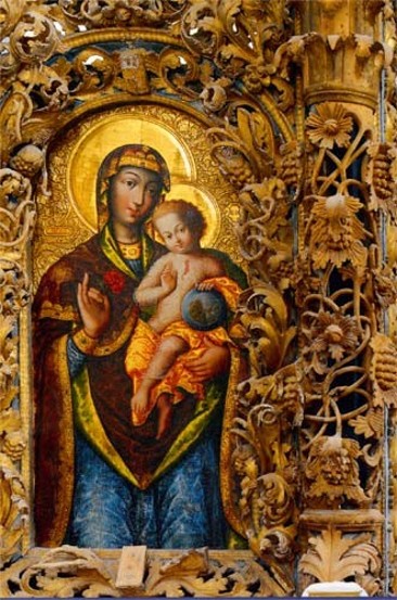 Image -- A fragment of the iconostasis in the Transfiguration Church in Velyki Sorochyntsi.