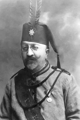 Image -- Kyrylo Trylovsky (in a Sich uniform)