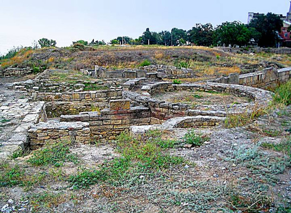 Image -- The ruins of Tyras (today's Bilhorod-Dnistrovskyi).