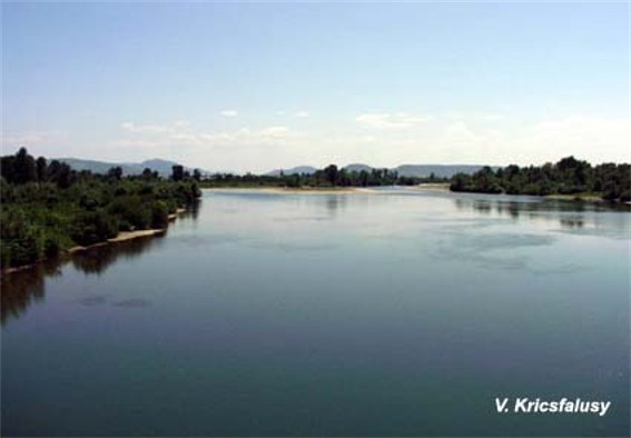 Image - A panorama of the Tysa River.