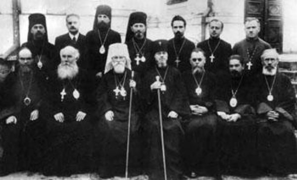 Image -- UAOC hierarchs in the late 1940s (first row l-r): Mykhail Khoroshy, Ihor Huba, Metr. Polikarp Sikorsky, Oleksander Inozemtsiv, Nikanor Abramovych, Mstyslav Skrypnyk, Sylvestr Haievsky.