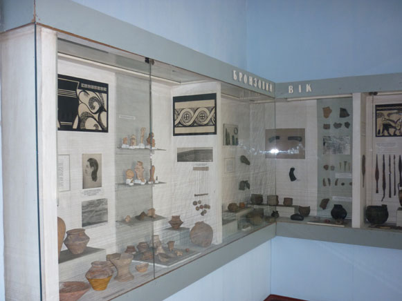 Image -- Uman Regional Studies Museum (the Bronze Age exhibit).