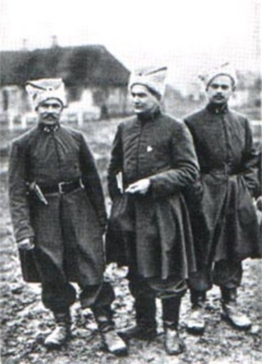 Image -- Soldiers of the UNR Army.