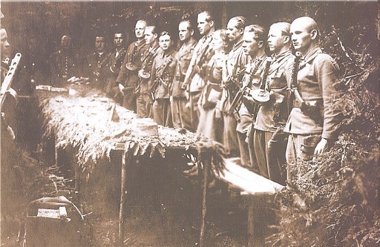 Image - UPA insurgents from the Lemko region (Easter 1946) (photo from Litopys Ukrains'koi Povstans'koi Armii).