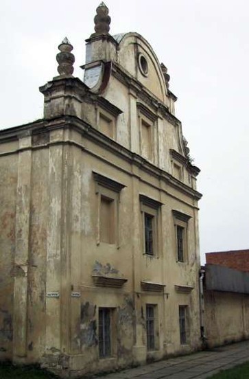 Image -- Vinnytsia: Jesuit monastery (1610-17),