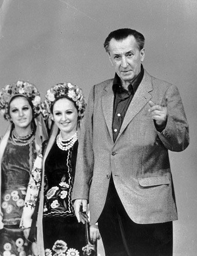 Image -- Pavlo Virsky with dancers