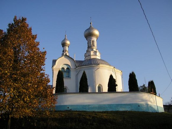 Image -- Volodymyr-Volynskyi: Saint Basil's Church (13th–14th century).